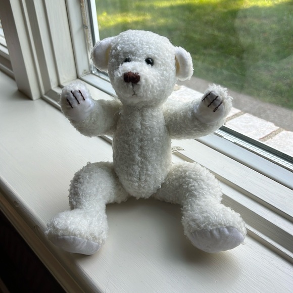 ARTIC CIRCLE ENTERPRISES INC WHITE VINTAGE TEDDY BEAR - Picture 2 of 12